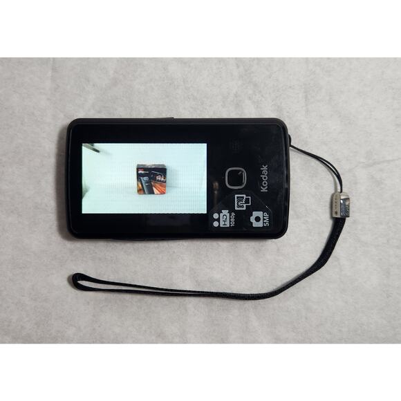 Kodak Play Touch Zi10 HD Video And 5MP Still Camera With Accessories Pre-owned - Picture 2 of 10
